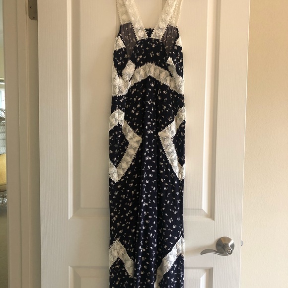 Stone Cold Fox Niñas Dress - Picture 2 of 9